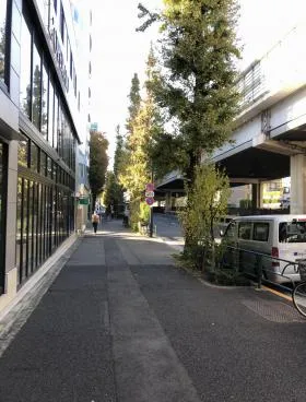 クリスタルスクエア南青山の外観