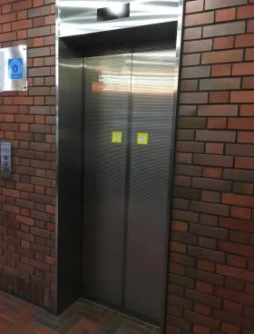 府中高木ビルの外観