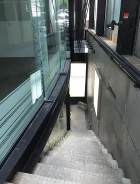ゴールドペリビルの外観