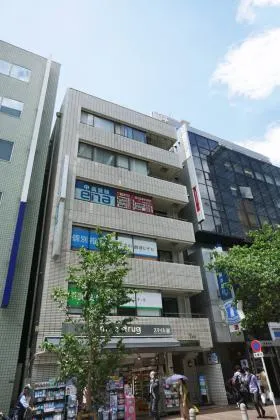 Yビルの外観