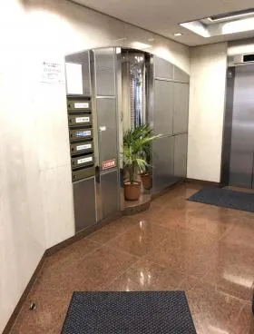Yビルの外観