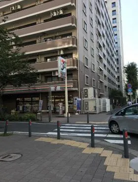 横浜メディア・ビジネスセンターの外観