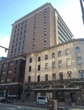 横浜情報文化センターの外観