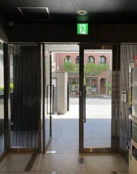青山エイティーン(旧:青山純ビルの外観