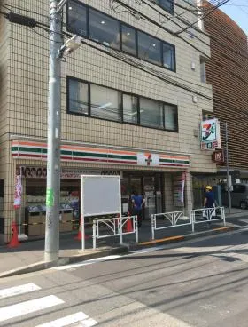 U Base 神宮前(旧:小松ビルディングの外観