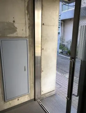 U Base 神宮前(旧:小松ビルディングの外観