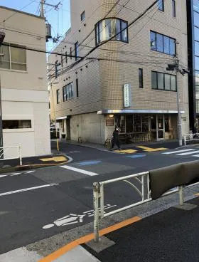 U Base 神宮前(旧:小松ビルディングの外観