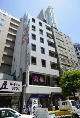 エレガンス新橋ビルの外観