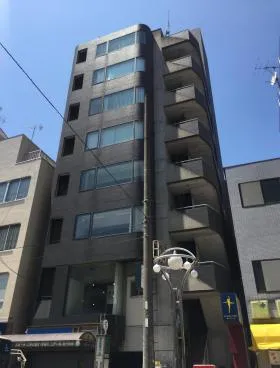 高田馬場ペガサスビルの外観