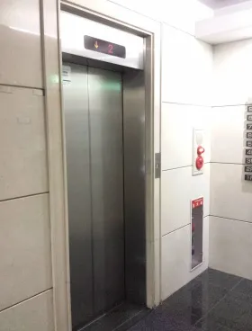 ユニオン駅前ビルの外観
