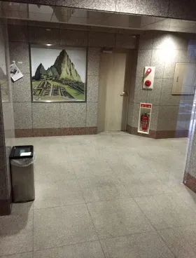 ファーストコートの外観