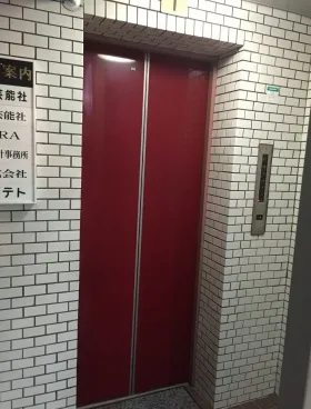 甲祐ビルの外観