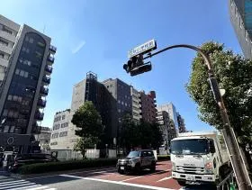 寿ビルの外観