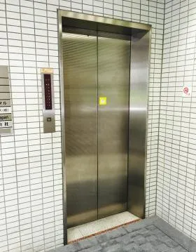 長井ビルの外観