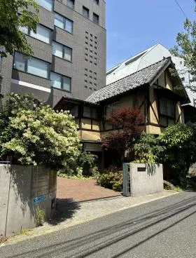 高橋ビルの外観