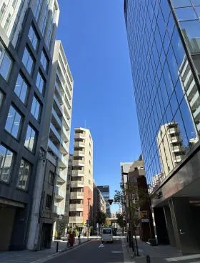PMO新日本橋ビルの外観