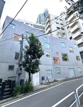 R4ビルディングの外観