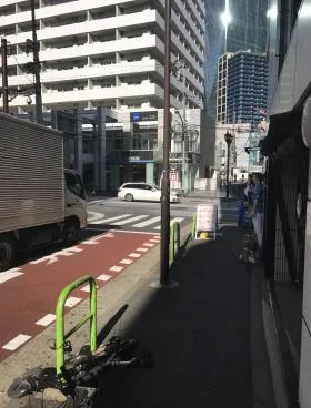 PURE六本木ビルの外観