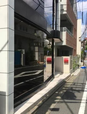 ペルファヴォーレビルの外観