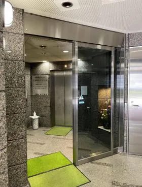 西新橋YSビルの外観