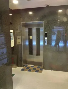 TSRビルの外観