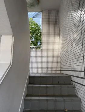 フラットMビルの外観