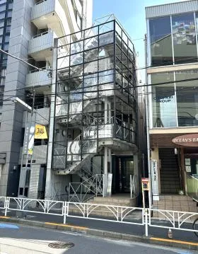 CROSS神宮前の外観