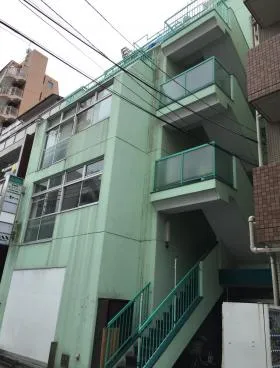 みどりビルの外観