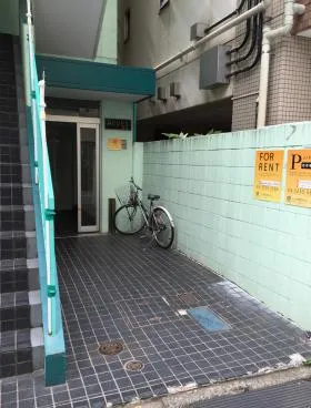 みどりビルの外観