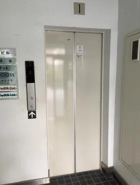 みどりビルの外観