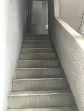 スリースタービルの外観