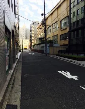 スリースタービルの外観