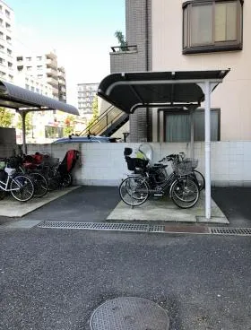 チューブマンションの外観