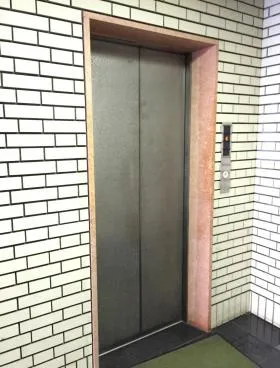 早川ビルの外観