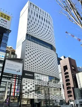 GINZA PLACE ビルの外観