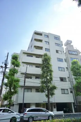 日興ロイヤルパレス西麻布の外観