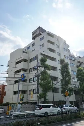 日興ロイヤルパレス西麻布の外観