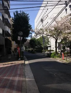 河上ビルの外観