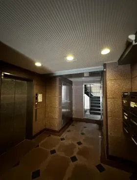 玉家ビルの外観