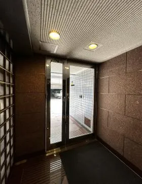 玉家ビルの外観