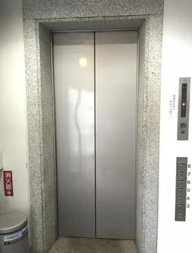 YUSHIMA3315ビルの外観
