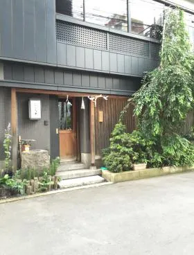 YUSHIMA3315ビルの外観