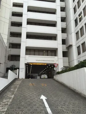 東建インターナショナル本館ビルの外観
