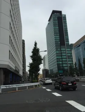 東建インターナショナル本館ビルの外観
