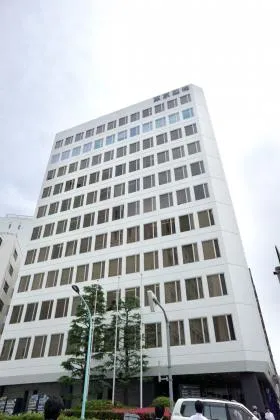 東建インターナショナル本館ビルの外観