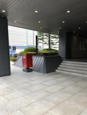 東建インターナショナル本館ビルの外観