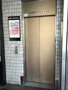 セントラル21ビルの外観