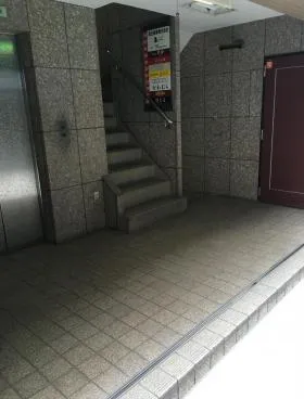 東五ビルの外観