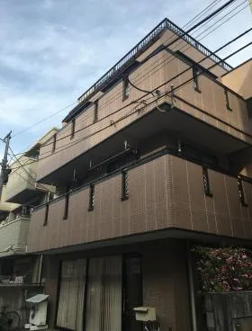 谷・荒井ビルの外観