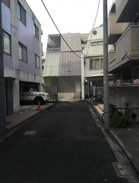 谷・荒井ビルの外観